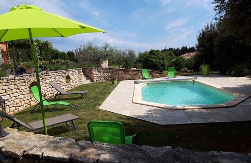 Orgnac-l'Aven Casa | Encantadora casa de campo con terraza privada y piscina.