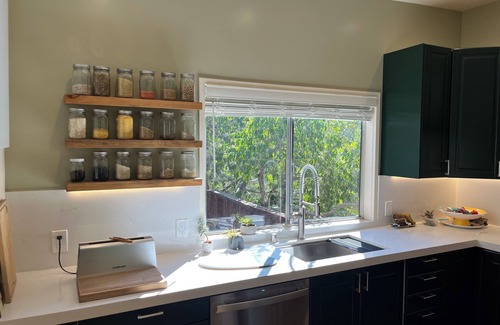 Larkspur Casa | Charming Cottage - Heart of Larkspur, CA n30 days minimum starting Nov 13, 2025
