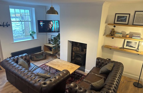 Brecon Cabaña | Charming Cottage in Brecon, sleeps 6 people. Pets welcome!