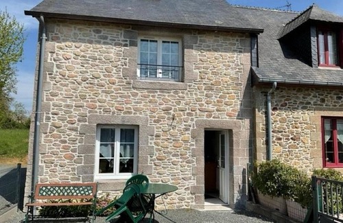Gratot Cabaña | Casa de campo en Gratot: 2 hab, terraza, chimenea, cerca de playas y Coutances