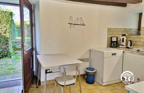 Livet Cabaña | Antiguo Presbiterio: Wifi, Lago, Mascotas, Bébé, Cerca de Evron y Sainte Suzanne