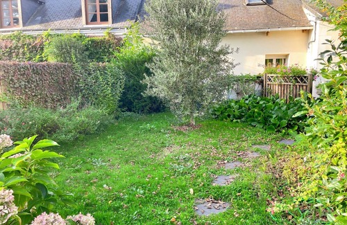 Montbazon Cabaña | Encantadora casa rural en Montbazon con terraza, jardín y parking