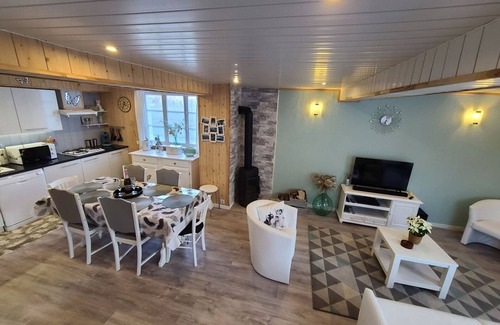 Taintrux Cabaña | Acogedora casa con jardín cerca de rutas de senderismo y lagos, ideal para familias