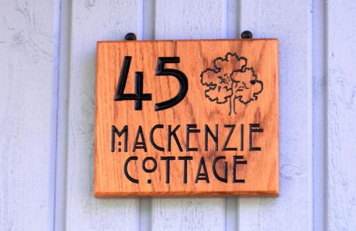 Ockelbo Casa | Charming cottage in tranquil village setting