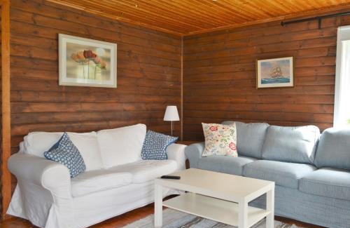 Ockelbo Casa | Charming cottage in tranquil village setting