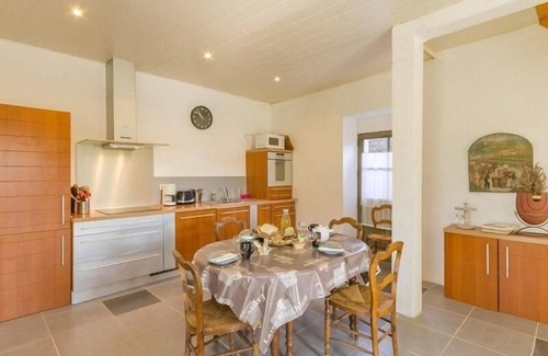 Monnieres Cabaña | Casa rural con jardín, cerca del río, ideal para pesca y senderismo