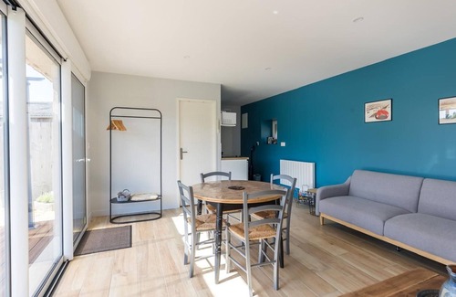 Montbizot Cabaña | ¡Gîte luminoso y acogedor cerca de Le Mans con jardín y terraza!
