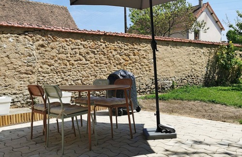 Mayet Cabaña | Casa rústica con terraza privada, a 30 min del circuito 24H y cerca del zoo de La Flèche