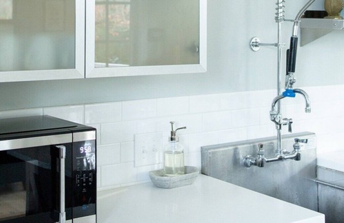 Southport Cabaña | Charming Cottage near downtown Southport