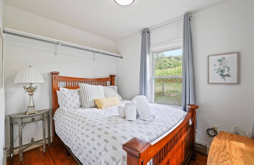 Purcellville Cabaña | Charming cottage on 178 acres in Virginia's wine country.