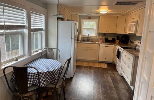 Frisco Casa | Charming Cottage Retreat in Frisco