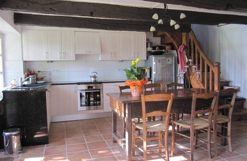 Lunac Otro | Cottage con encanto, entorno tranquilo, vistas impresionantes. Gran jardín privado con piscina.
