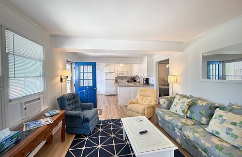 Fenwick Island Cabaña | Charming cottage in Fenwick Island - One house off the Ocean Front.