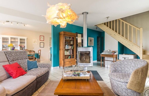 Le Neufbourg Cabaña | Casa rural con jardín bucolico, 4 hab., cerca de cascadas y vía verde, bicicletas disponibles
