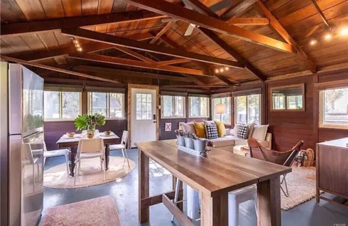 Skaneateles Casa | Charming cottage w/private tennis court on Skaneateles Lake