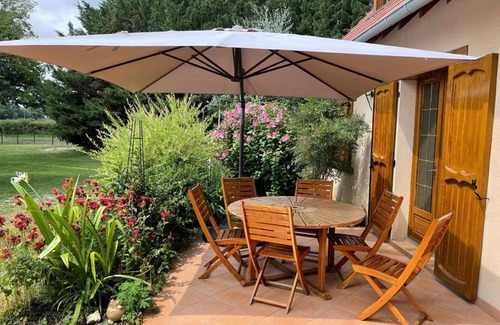 Lurcy-Levis Cabaña | Charming Cottage with Private Pool and Garden - 7 People