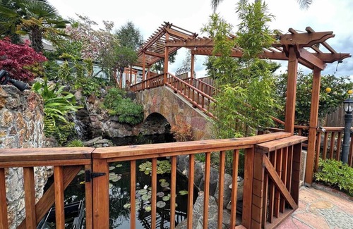 Castro Valley Cabaña | Charming cottage with Koi Pond