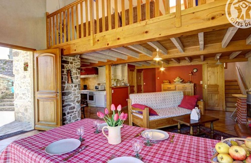 Fontanes Cabaña | Agradable casa rural con jardín y terraza, ideal para familias y teletrabajo, admite mascotas