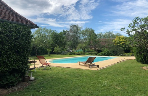 Maresche Cabaña | Escapada rústica con piscina, tenis y sala de juegos cerca de Le Mans