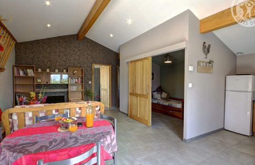 Genilac Cabaña | Casa rural acogedora con 2 dormitorios, terraza y jardín en Genilac