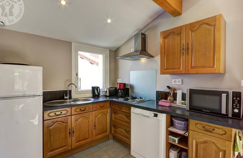 Genilac Cabaña | Casa rural acogedora con 2 dormitorios, terraza y jardín en Genilac