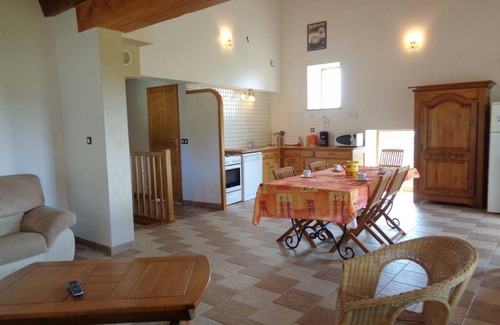Chuyer Cabaña | Acogedora casa rural con terraza, jardín amplio y actividades al aire libre