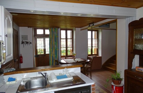 Hyds Cabaña | Fermette avec terrasse et jardin clos, proche station thermale, animaux acceptés