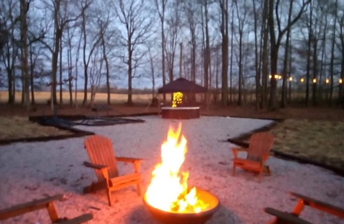 Tullahoma Cabaña | Charming cottage with WiFi in lovely Tullahoma! Near Waterfalls!