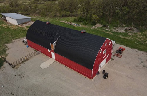 Division No. 4 Casa | Charming Country Barn Loft – Fully Renovated and Ready for Your Stay!