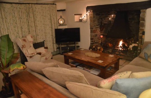 Liskeard Cabaña | Charming Country Cottage. Easy access to beach and Moorland