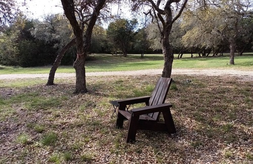 Boerne Cabaña | Charming Country Cottage nestled among majestic oaks on 5-acre private retreat.
