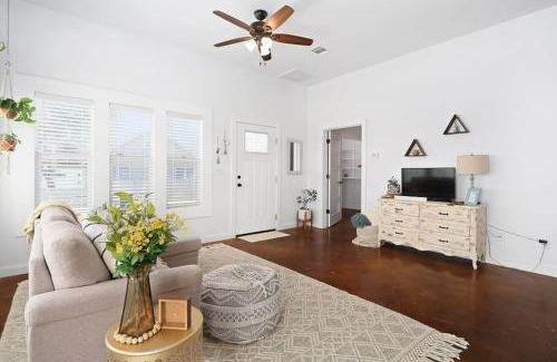 La Grange Casa | Charming Country Retreat Near Winery, and Brewery