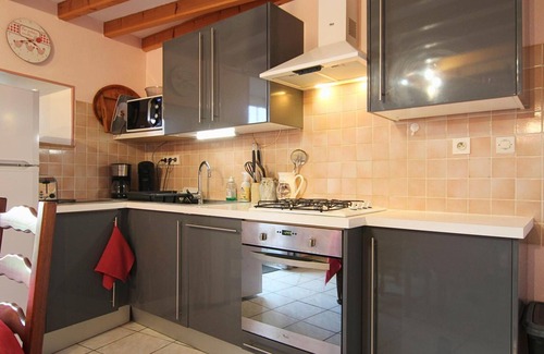 Couville Cabaña | Casa independiente con encanto rural, chimenea y jardín, cerca del litoral del Cotentin