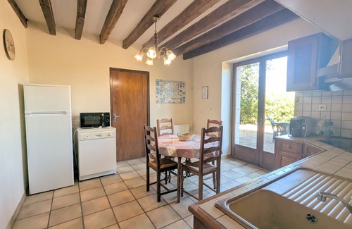 Arthon Cabaña | Acogedora casa rural con jardín, chimenea y garaje, cerca de Châteauroux y la casa de George Sand