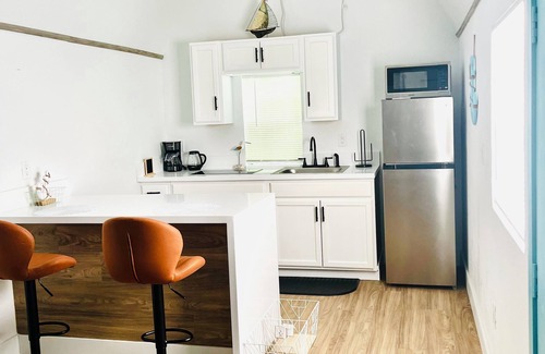 Princeton Casa | Charming Cozy Unique Tiny Home Homestead, FL