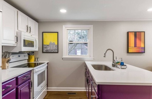 Burlington Apartamento | Charming creekside retreat in historic Burlington