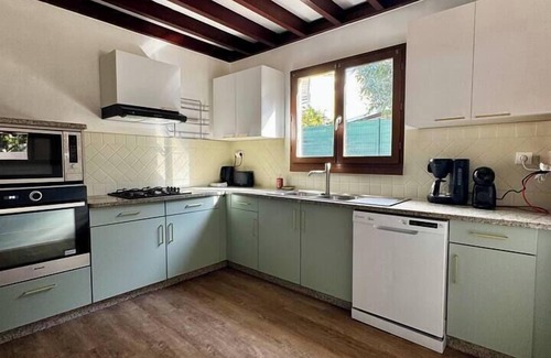 Etang Sale Les Bains Casa | Charming Creole house - Private access to the beach