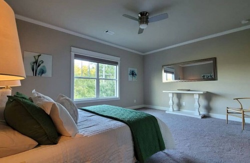 Suwanee Casa | Charming Custom Home in Historic Suwanee-Sleeps12