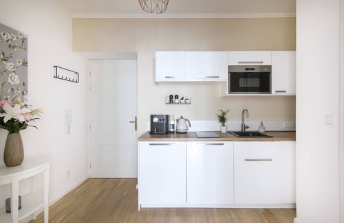 Andel Apartamento | Charming Designer Apartment by the River, FREE breakfast
