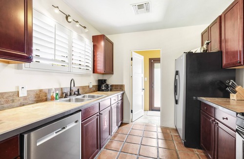 Chino Canyon Casa | Charming desert getaway with lush garden, private pool & spa - close to downtown