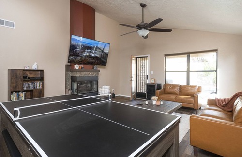 Mesilla Park Casa | Charming desert oasis- Conveniently located near NMSU, golf course, and highway.
