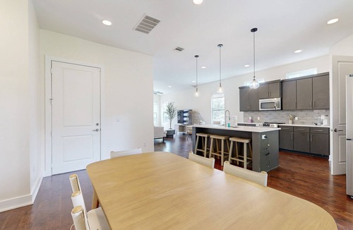 St. John - Coronado Hills Casa | Charming Dog Friendly House with Good Location and Enclosed Patio