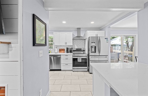 Southern Pines Casa | New owners! Downtown Corner Cottage - 1 Block Walk to Food & Fun - Dog Friendly