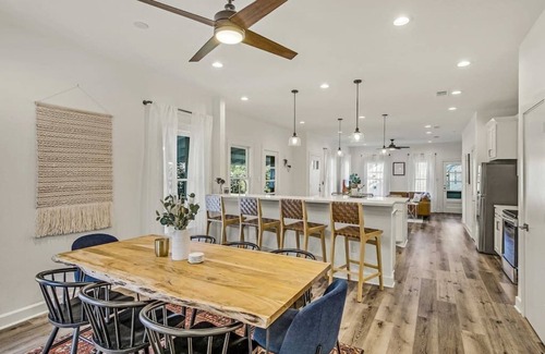 Clarksville Casa | Charming downtown Austin 6 bedroom Mansion