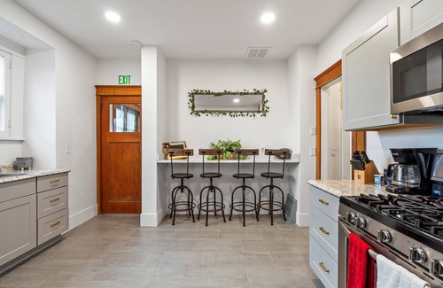 Ogden Casa | Beautiful Downtown Cottage-Quick access to everything! Remodeled & New Kitchen