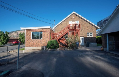 Ogden Casa | Beautiful Downtown Cottage-Quick access to everything! Remodeled & New Kitchen