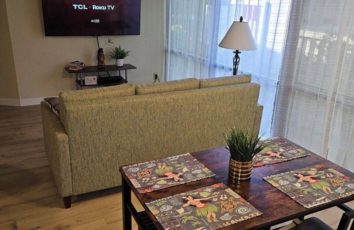 Downtown Honolulu Apartamento | Charming Downtown Honolulu Apartment: 1-bed, 1-bath, Full Kitchen & Washer/Dryer