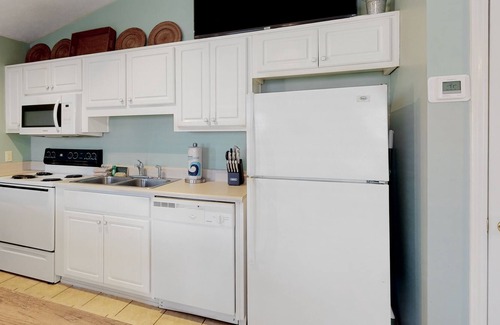 Port St. Joe Casa | Charming duplex, dog-friendly, with central AC, enclosed yard, & washer/dryer