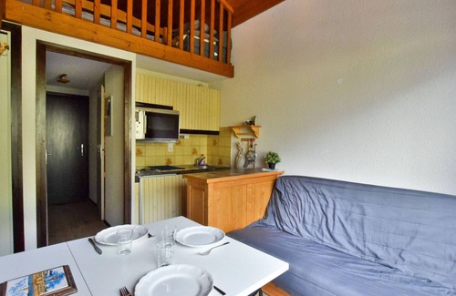 Bernex Apartamento | Encantador dúplex cerca de las pistas para 4 personas con balcón orientado al sur