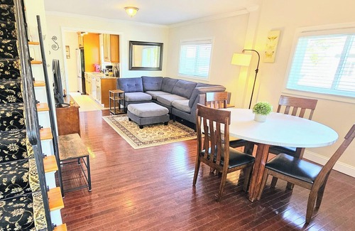 Greenwich Casa | Encantador e impecable dúplex 3br. Minutos a la playa, restaurantes y tiendas!